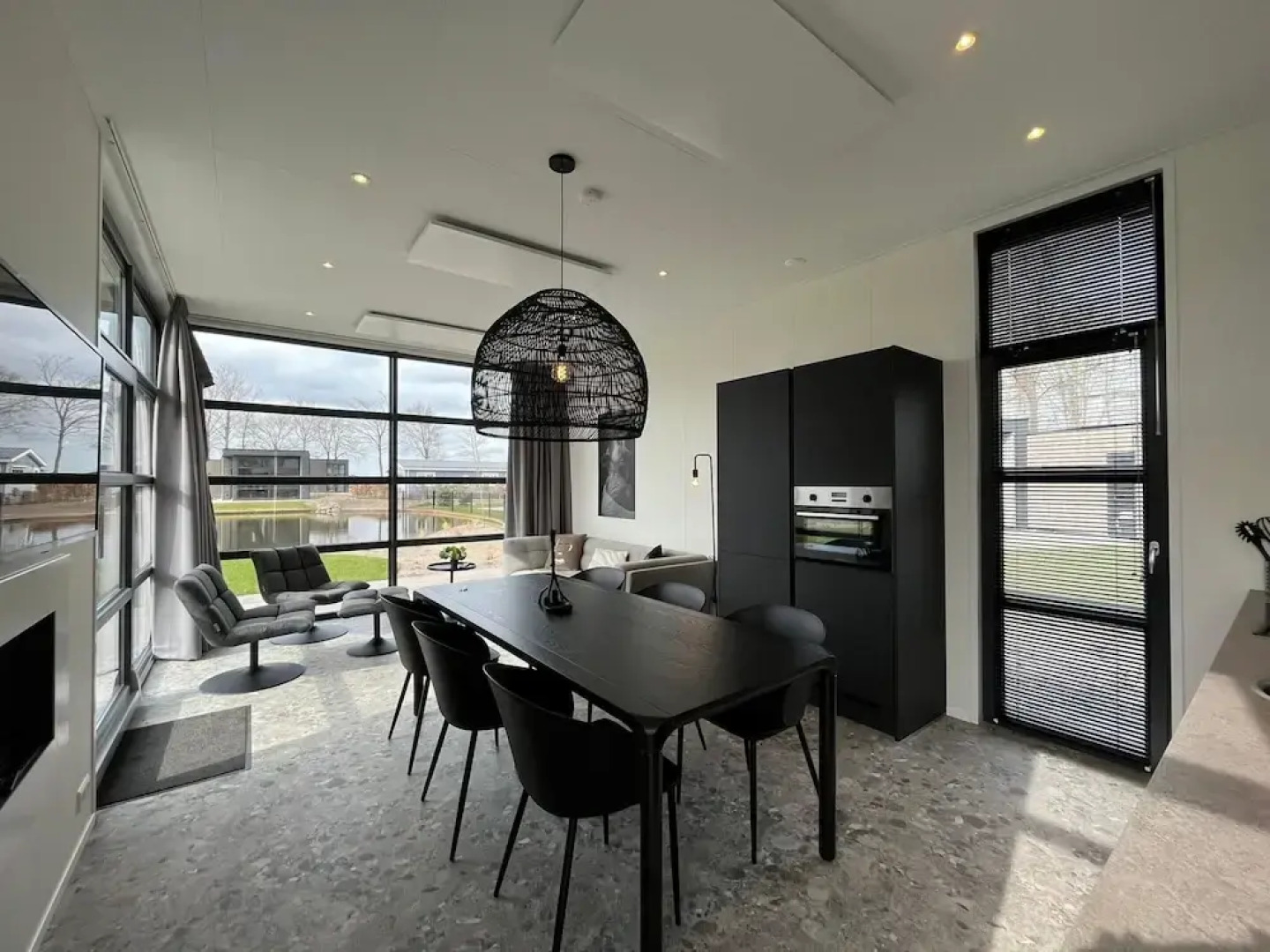 Veluwemeer Chalet Park Retreat