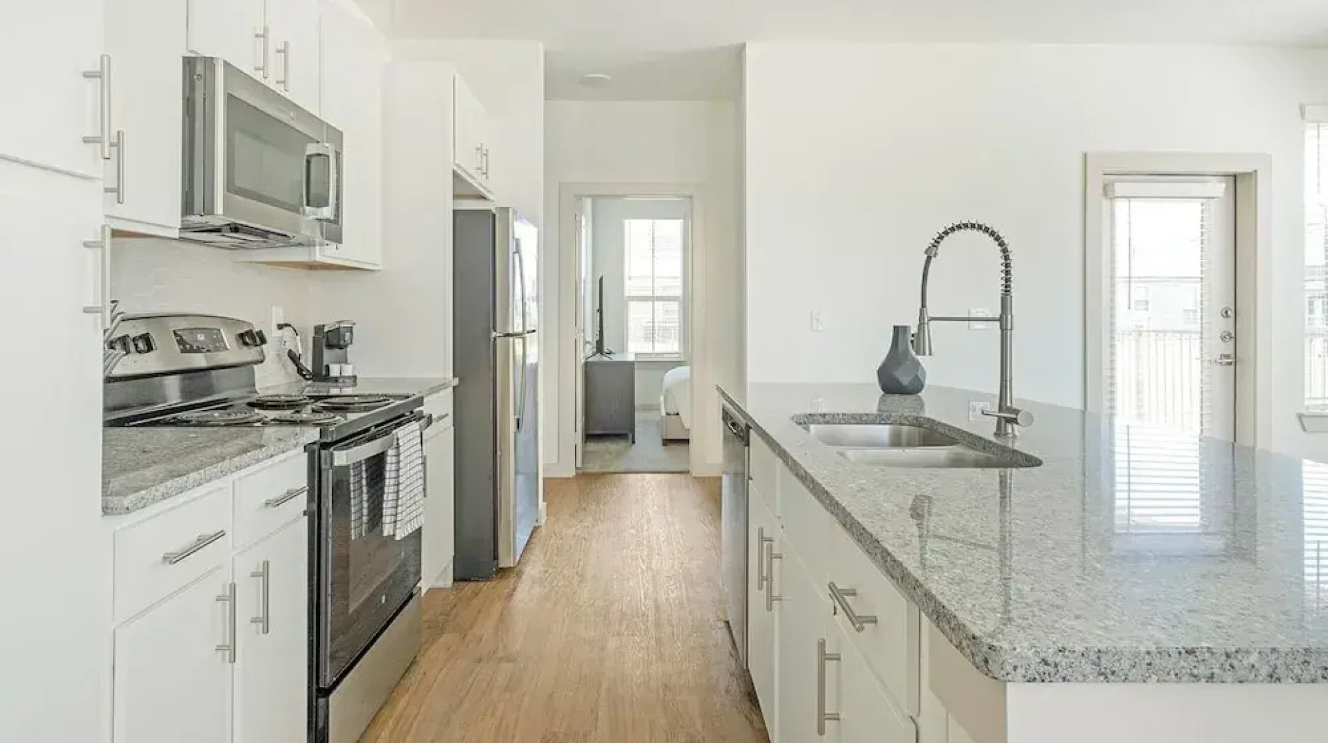 Landing Apartments Waller