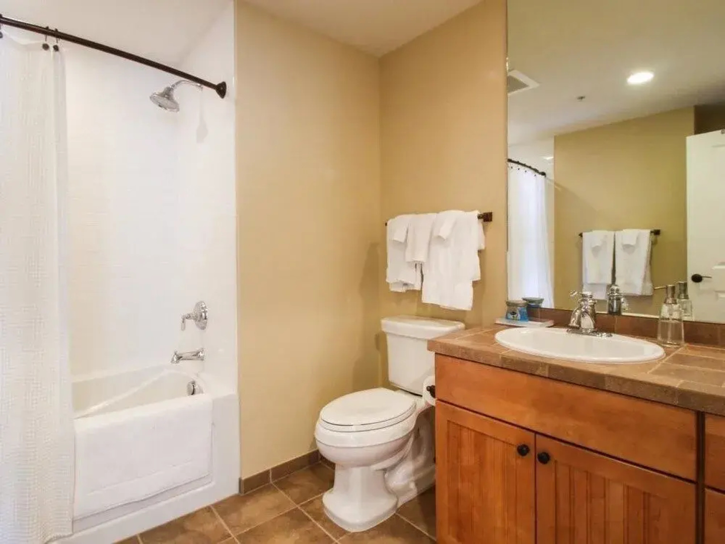 Contemporary Slopeside Condo