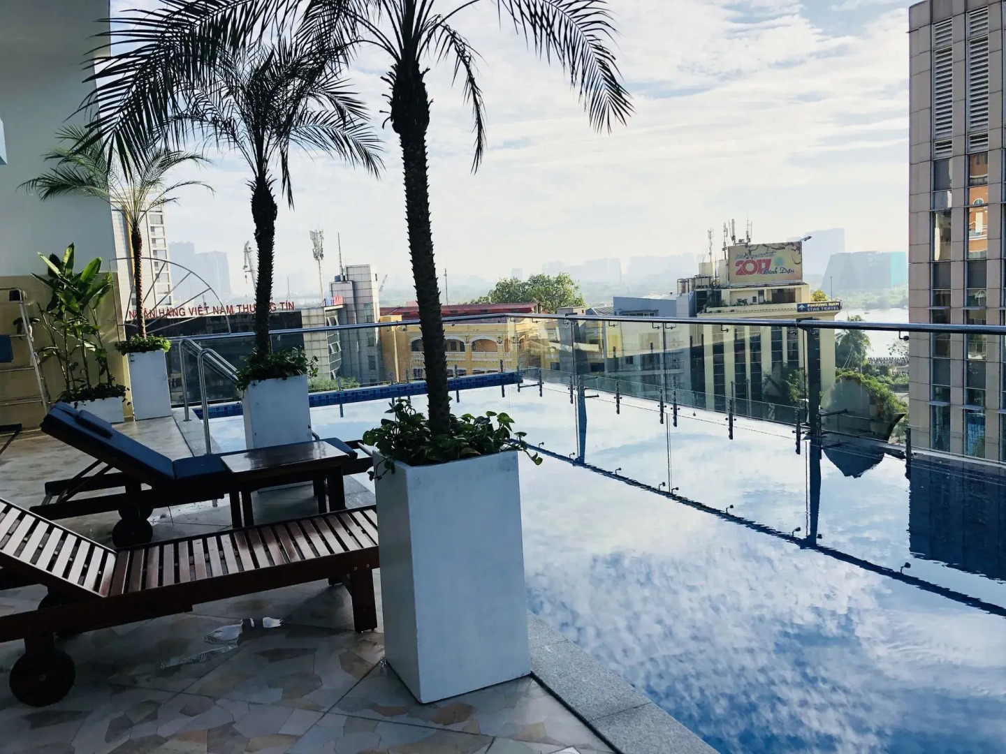 Huong Sen Annex Hotel