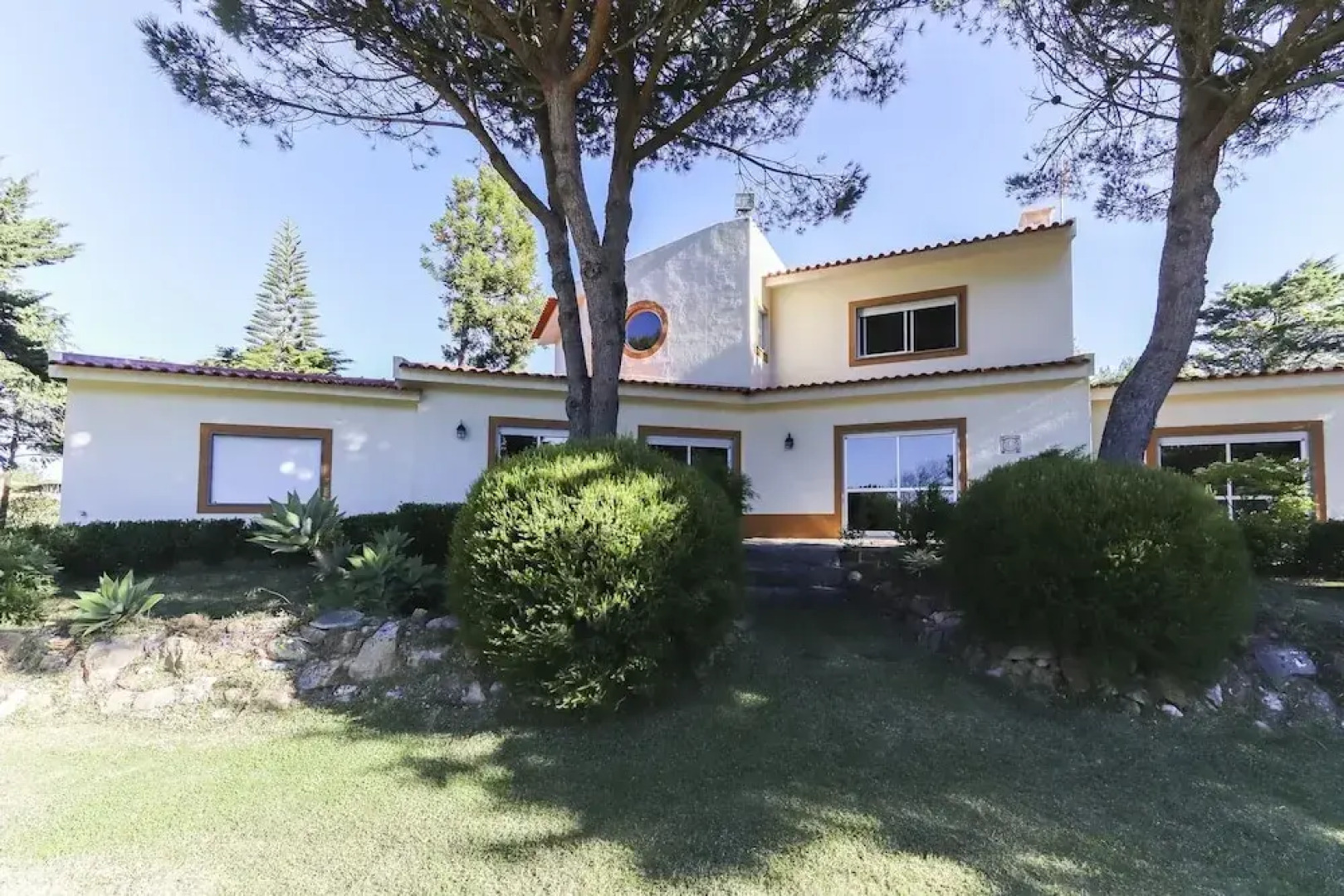 Sintra Classic Villa by Homing