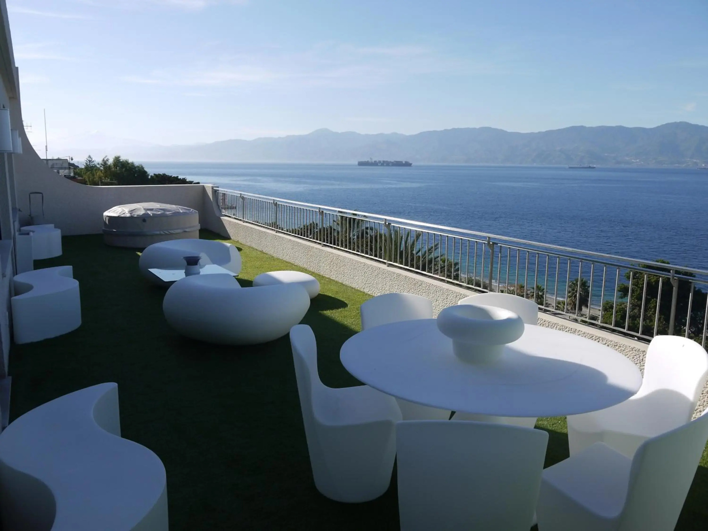 Reggio Suite