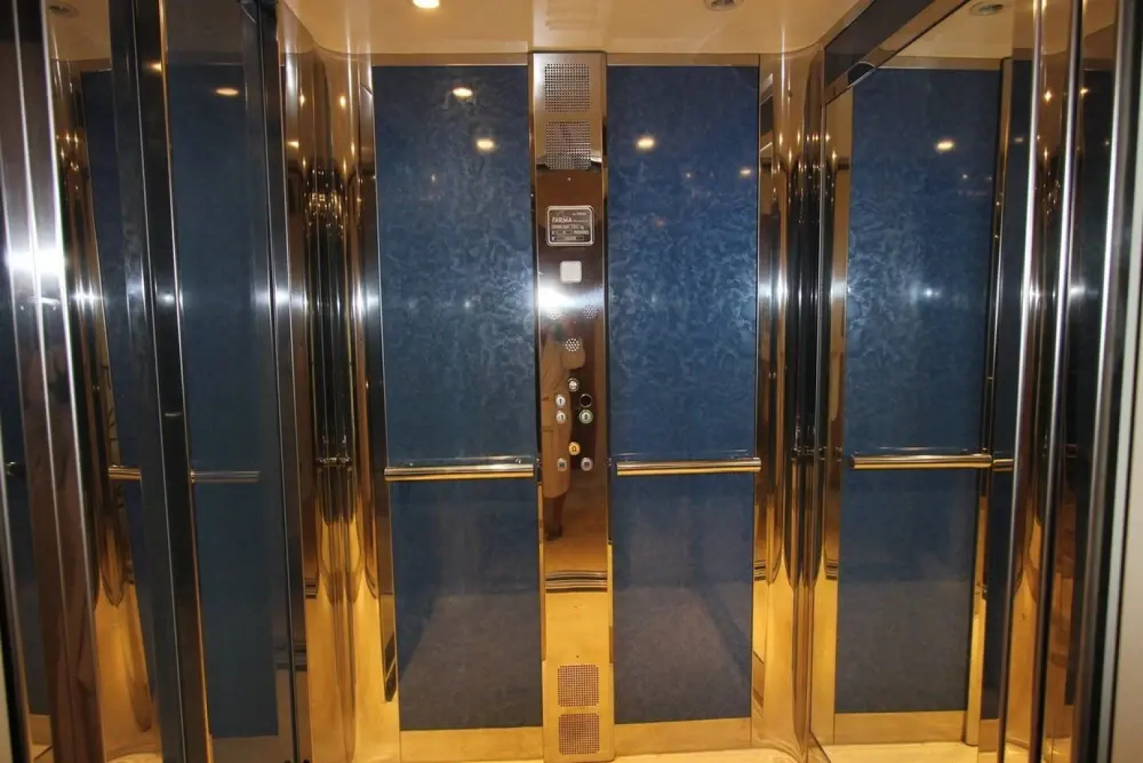 HAVRE DE PAIX" 5 étoiles Prestige jacuzzi, hammam, sauna, PISCINE chauffée Mougins Cannes Grasse