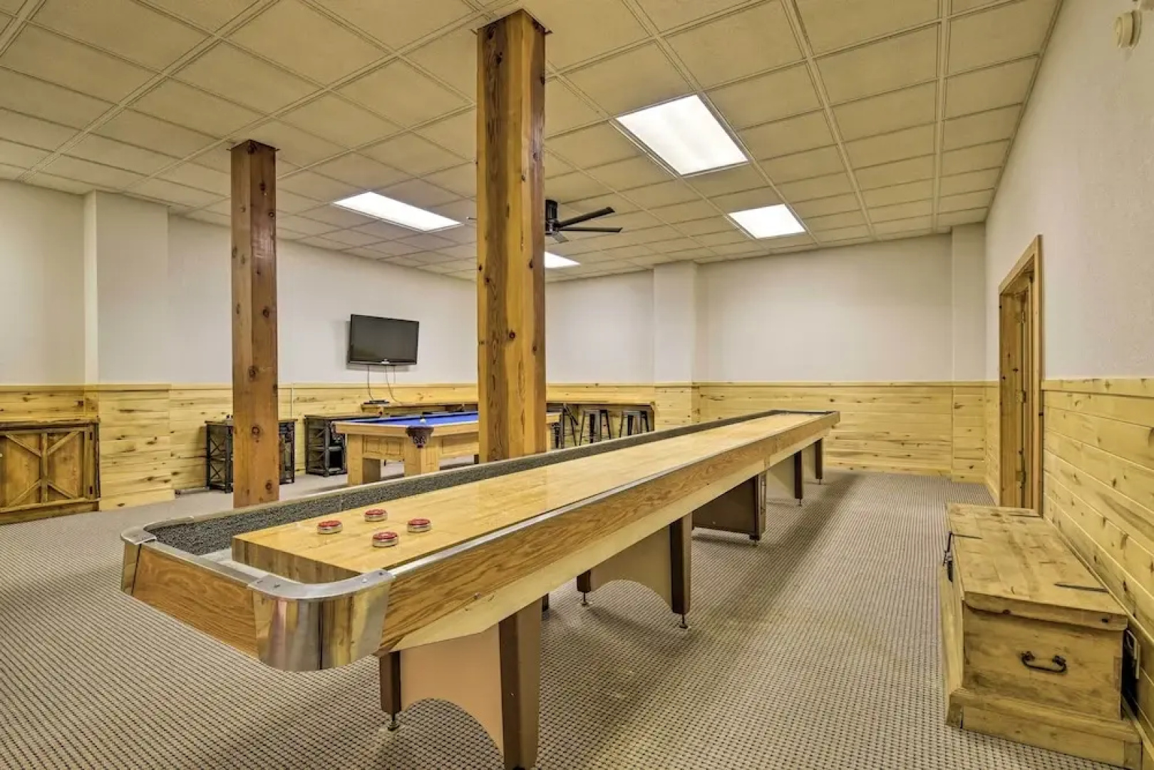 Grand Mountain Retreat in Angel Fire w/ Game Room!