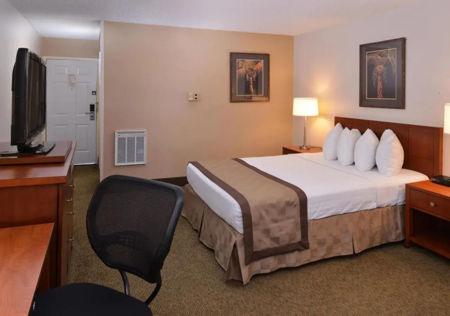 Extend-a-Suites - Phoenix Airport