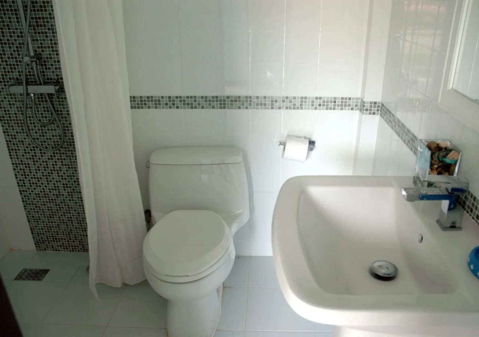 Tharnrarin Villa Suphan Buri