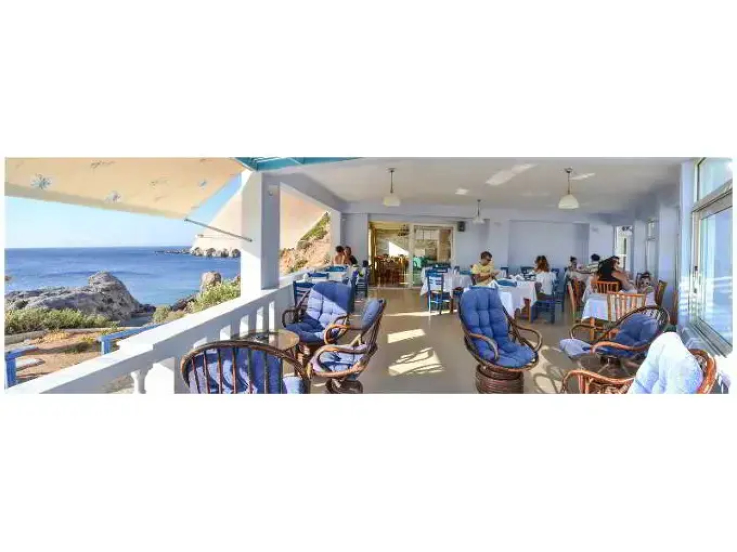 Castelia Bay Hotel