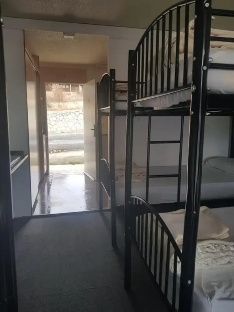 Snow Season Motor Inn