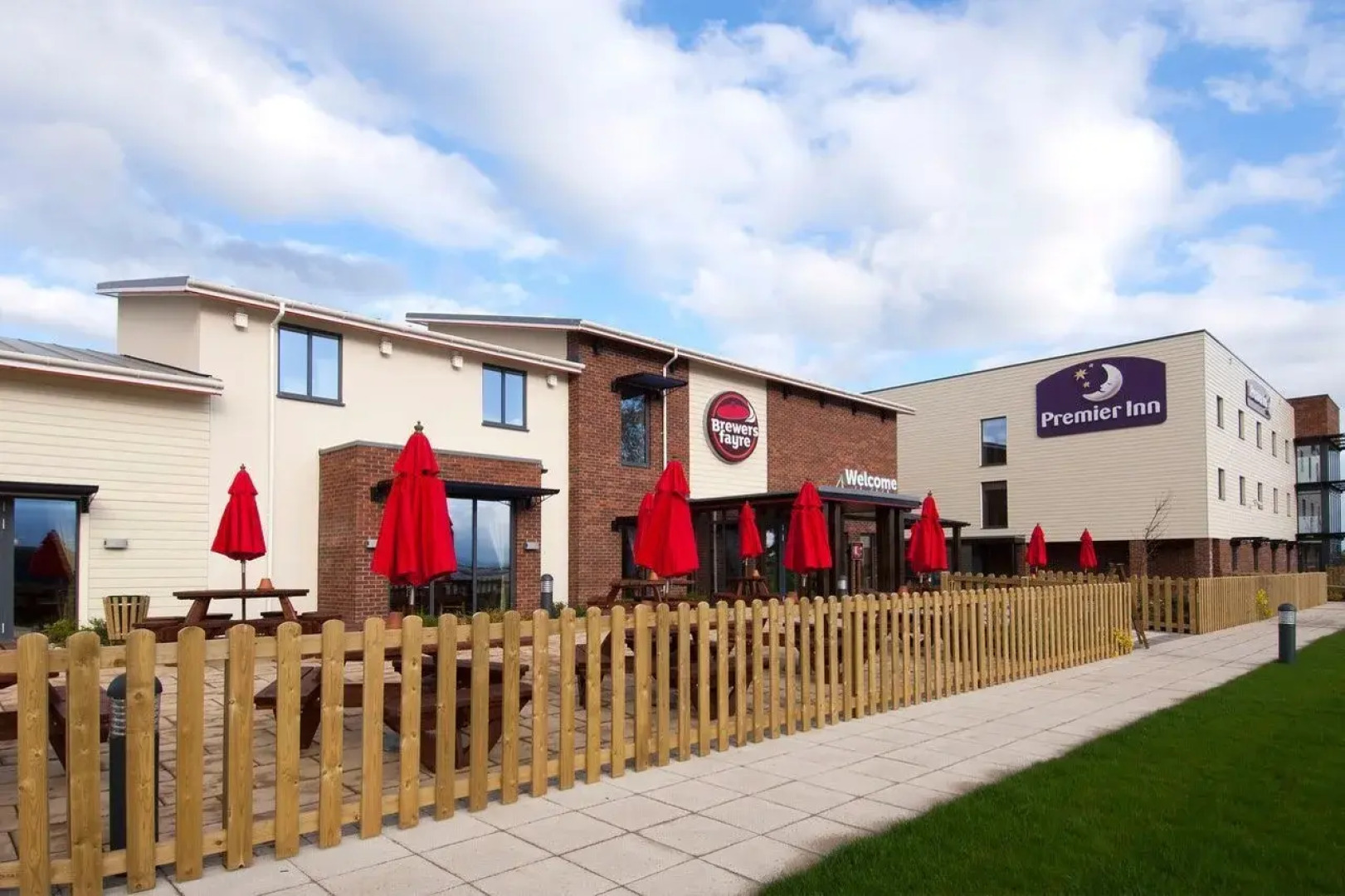 Premier Inn Exeter (M5 J29)