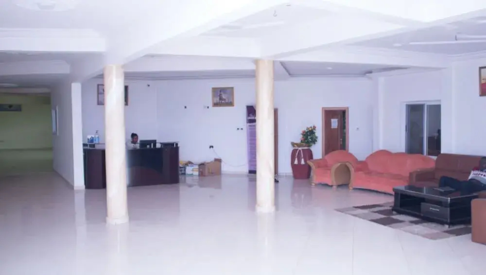 Sheilas Executive Hotel & Lodge