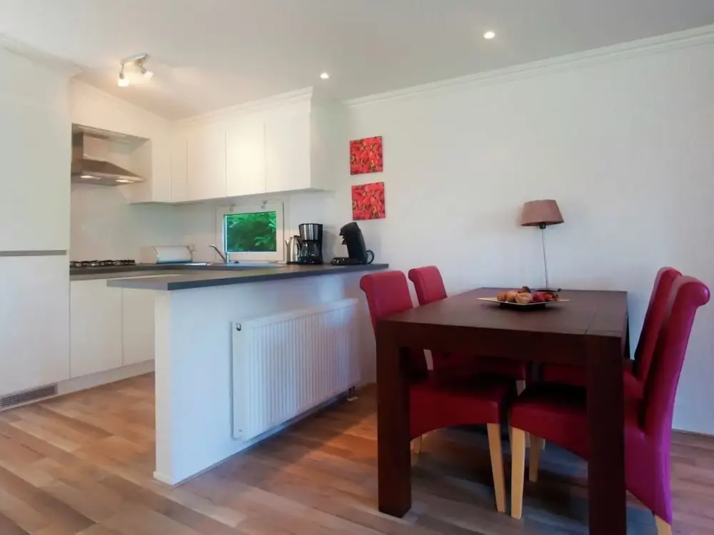 Well-kept chalet with dishwasher, close to Park De Veluwe