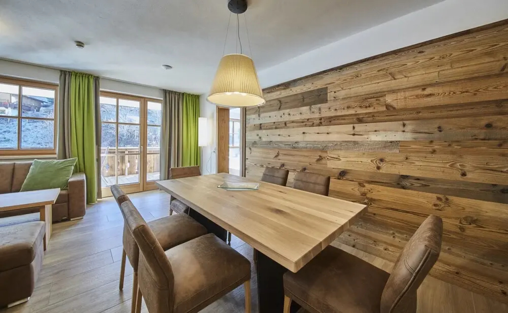 The Peak - Premium Apartments