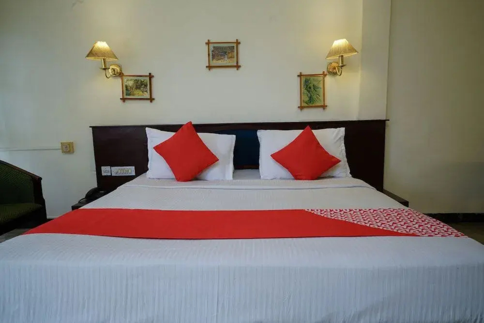 OYO 10637 Hotel Chandana Residency