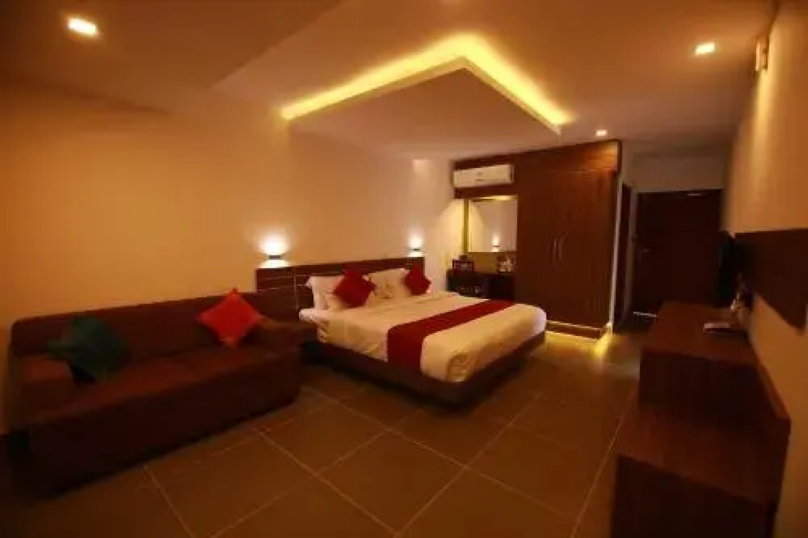 GEH Silver Storm Resort Athirappilly