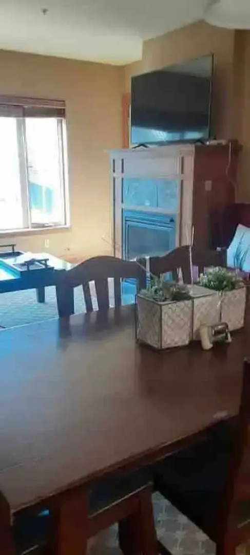 Shared Roof Top Hot Tub Silver Mtn