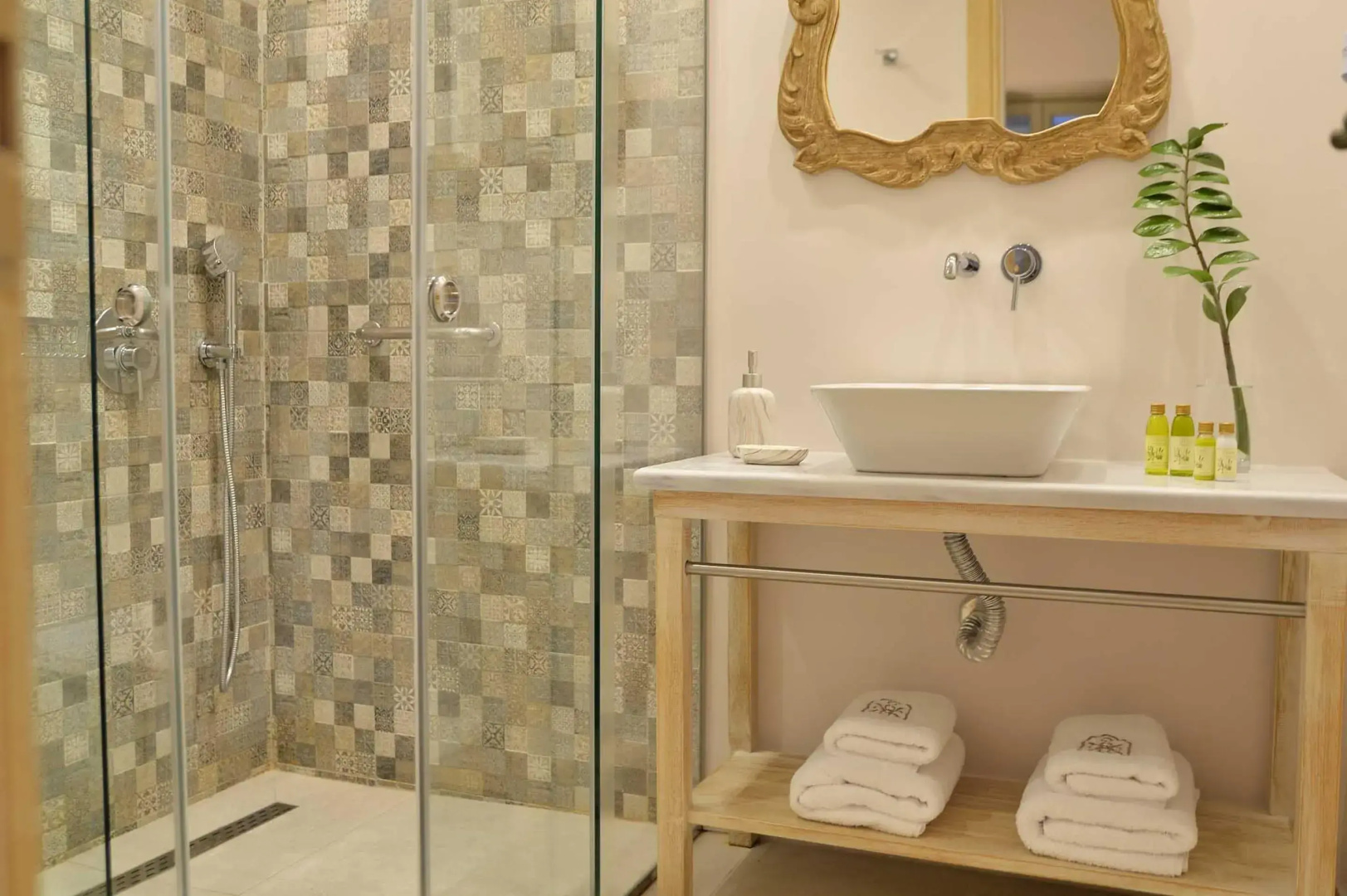 Akrolithi Boutique Hotel