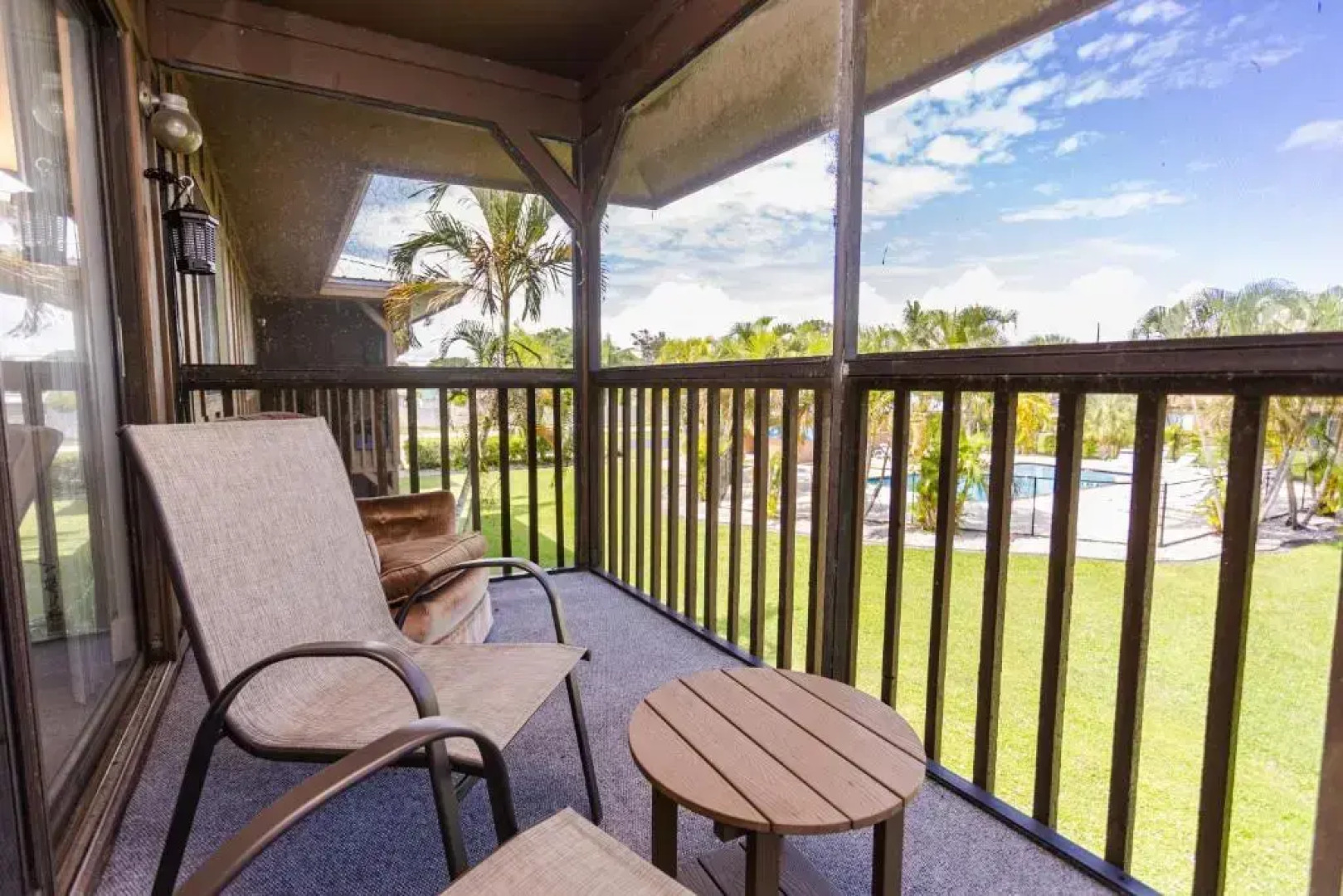 Bass & Sun Condominium 2/2 Bedroom