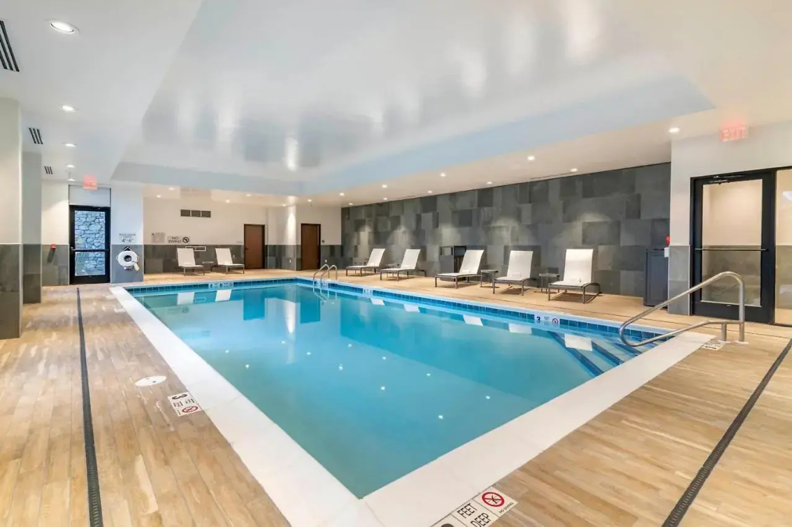 Cambria Hotel Lake Placid - Lakeside Resort