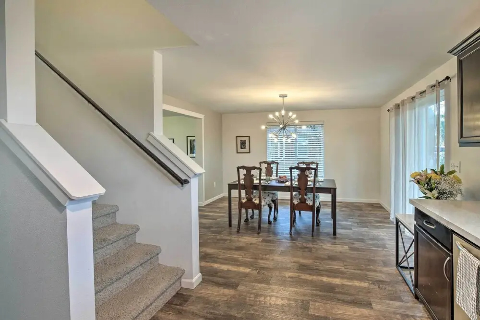 Enumclaw Home - 60 Mi to Mount Rainier!