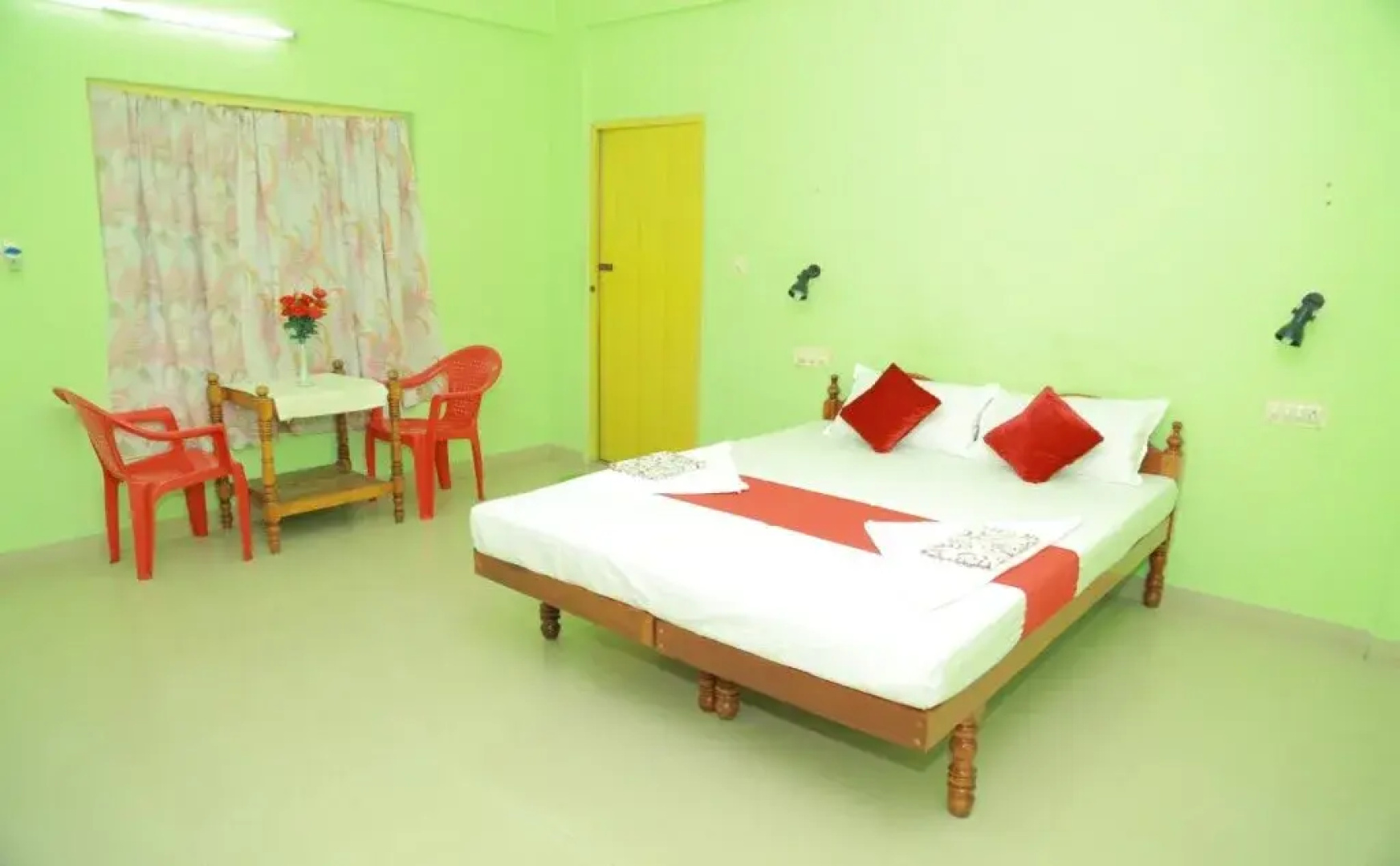 Shirleys Beach Hotel