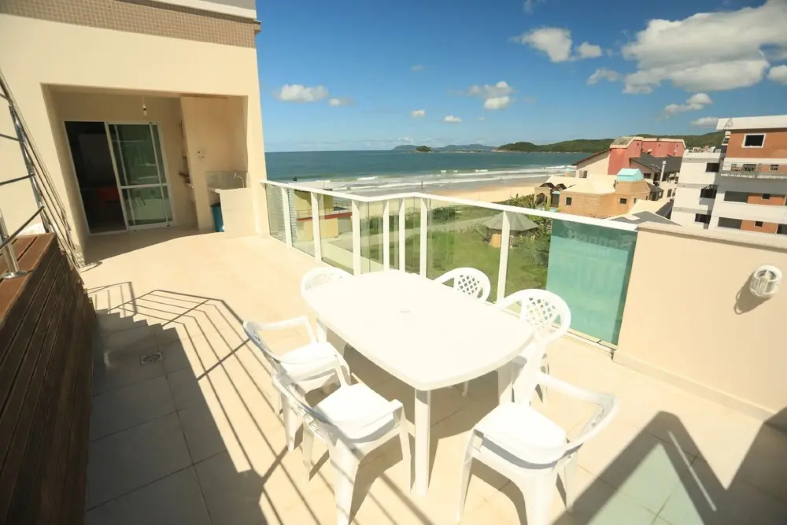 Areia Azul Aparts Brazil - Cobertura