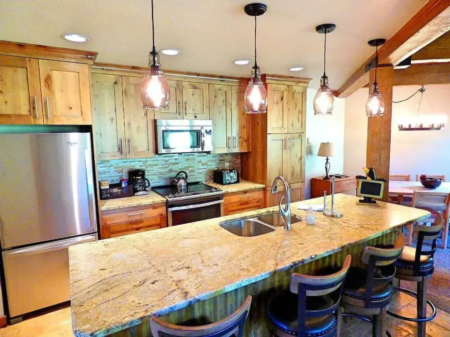 Lift Tickets Ground Floor in Mtn Village, Wifi, Fireplace, Hot Tubs