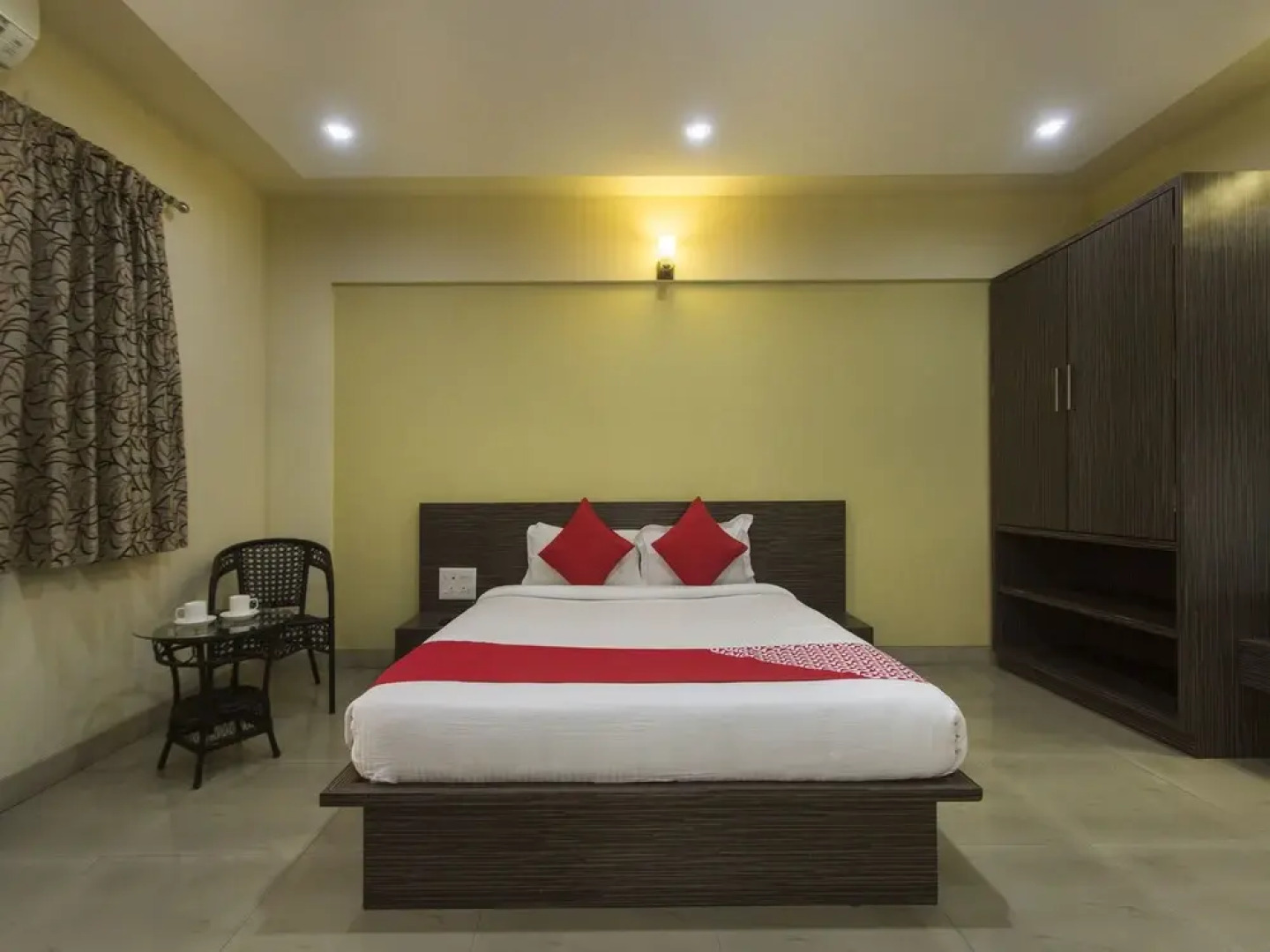 OYO 11974 Emerald Resort