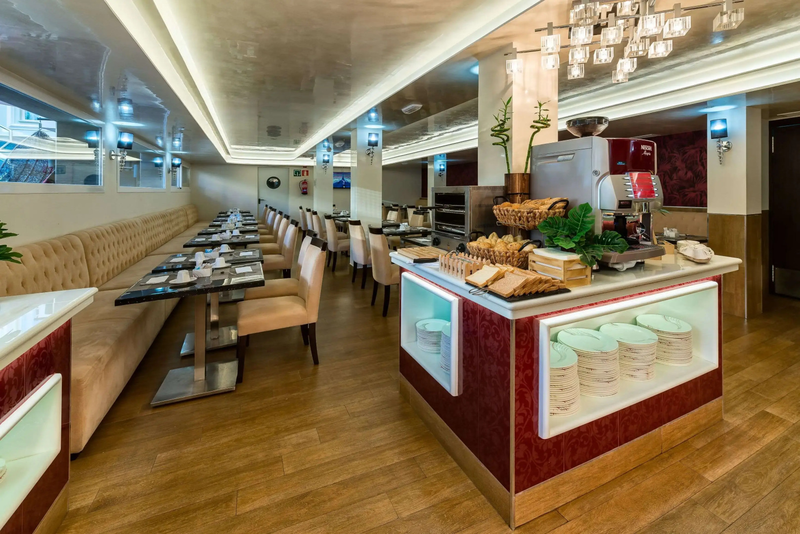 Отель Moon Dreams Torremolinos - Adults Recommended