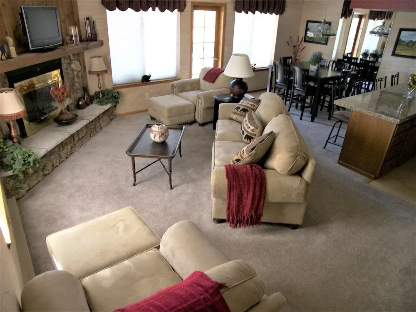 Saltlick 2 bed 2 bath 2 Br condo by RedAwning