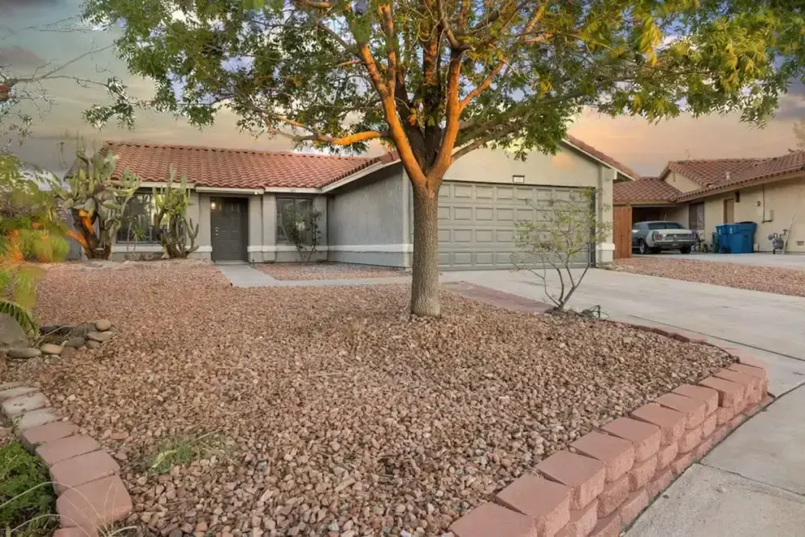 Saratoga A Bright Modern Pool Home in Vegas