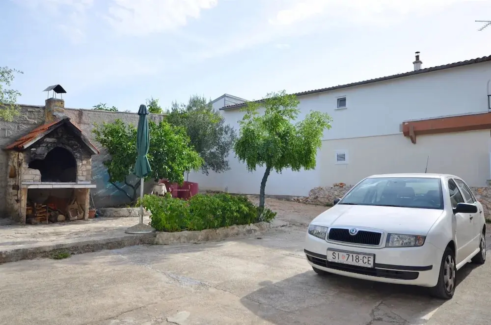 Apartments Zdravko