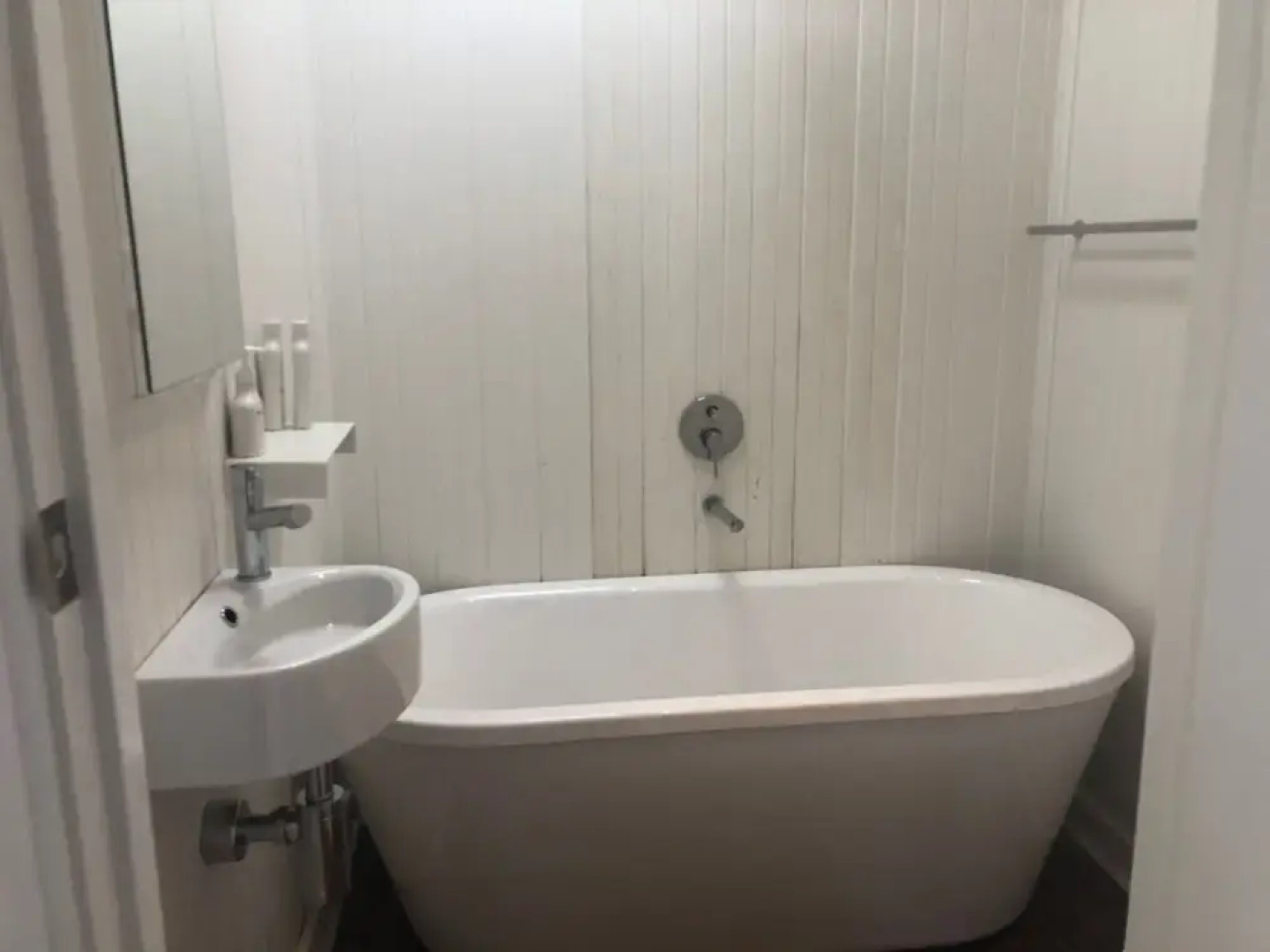 Barefoot Beach Cottage