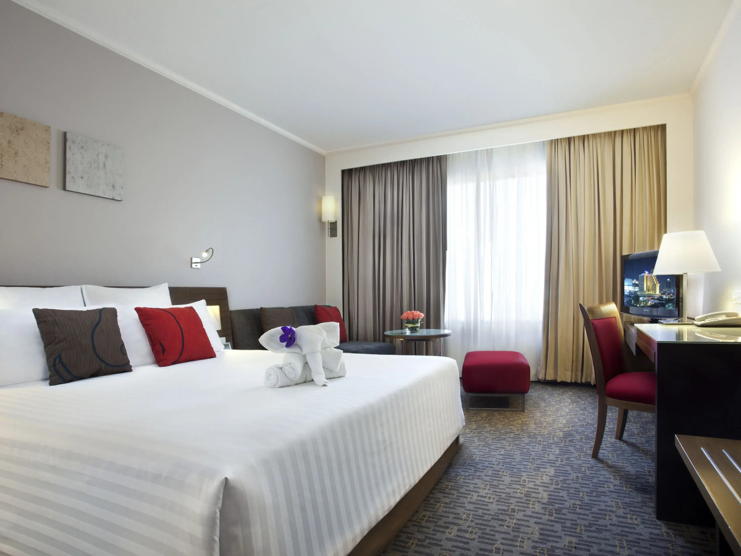 Отель Novotel Bangkok On Siam Square