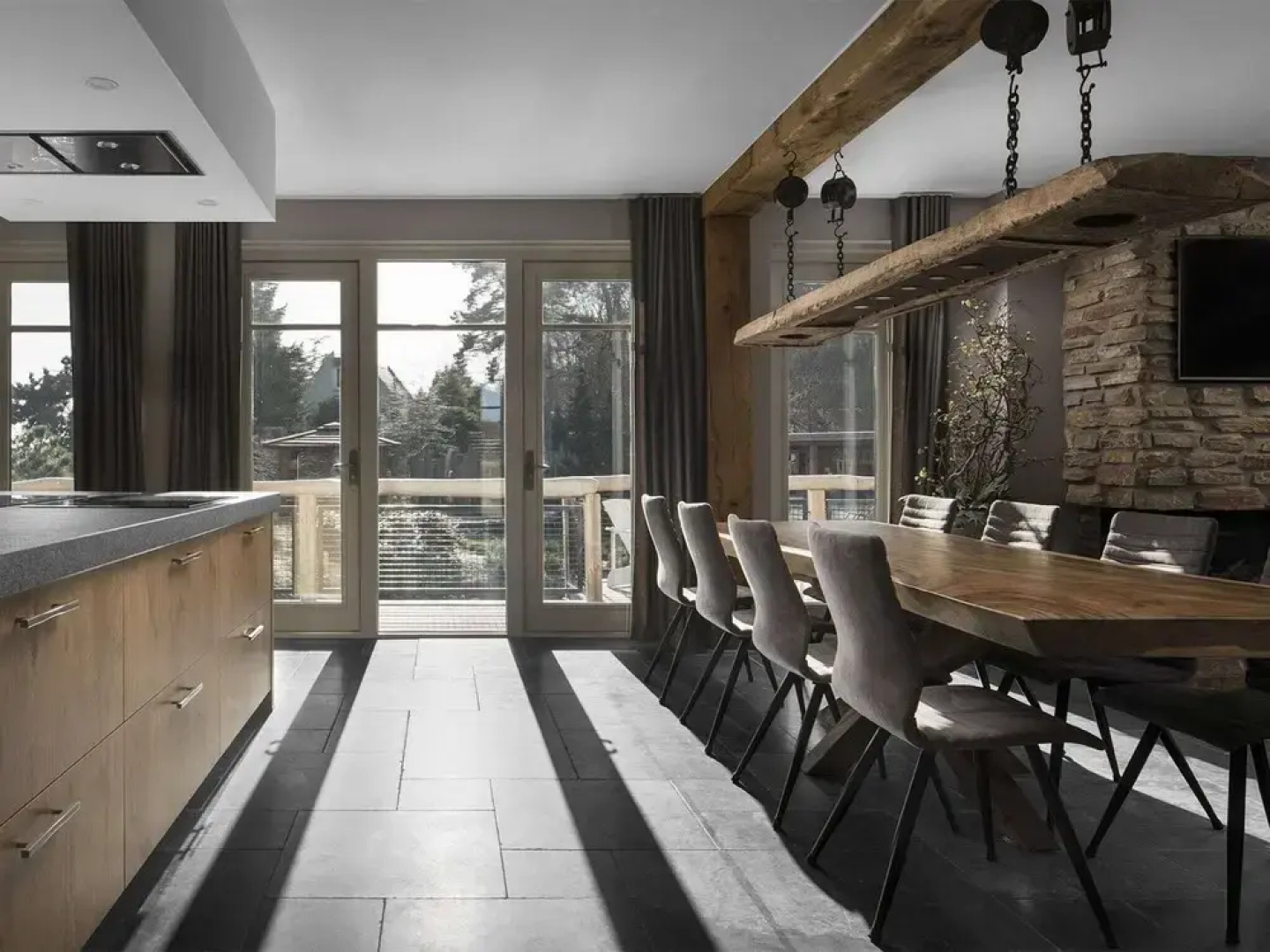 Luxurious Holiday Home with Hot Tub in Noordwijk