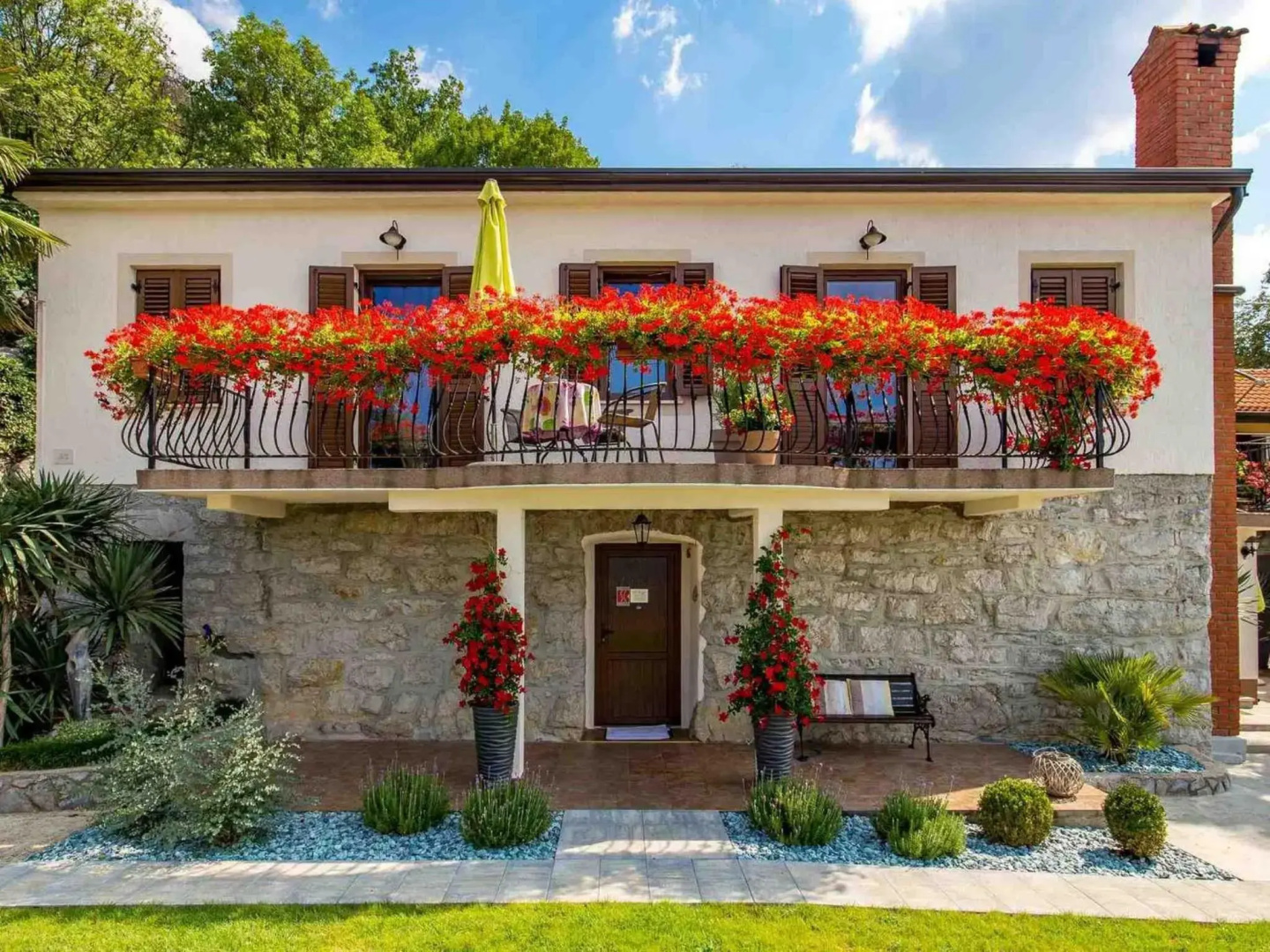 Srok Apartments