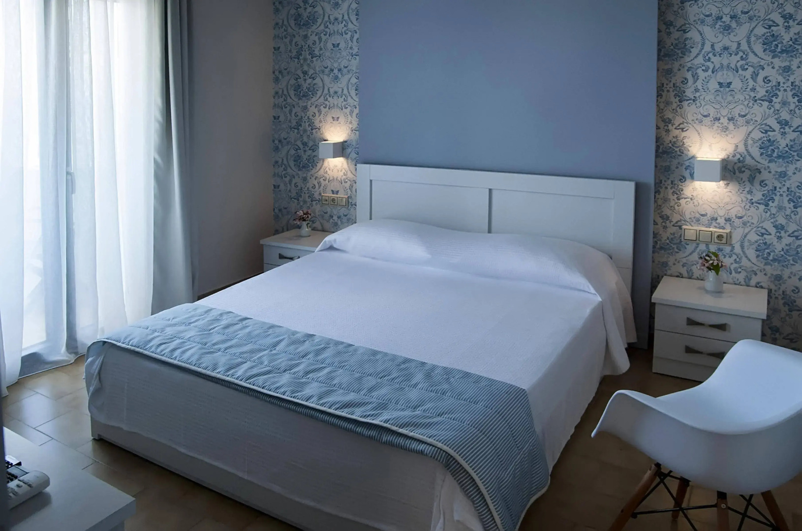 Cressida Seaside Apartments