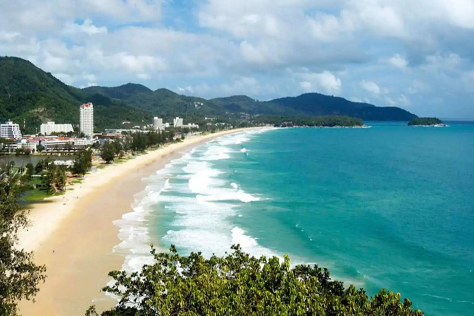 Lap Roi Karon Beachfront