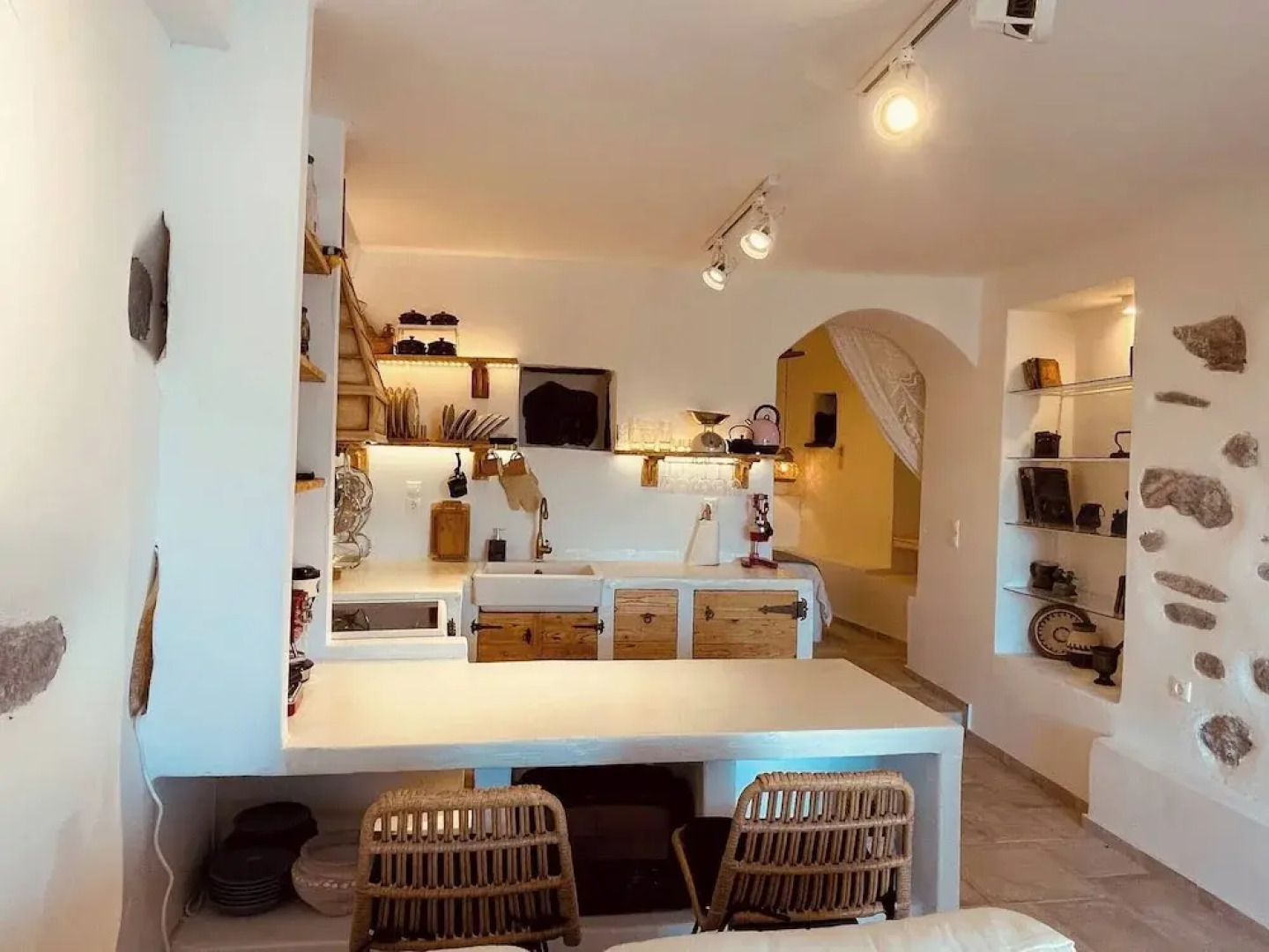 Travellers And Hikers Delight 2, Next To Sougia