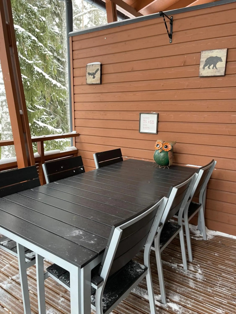 Дом у спа-центра и озера