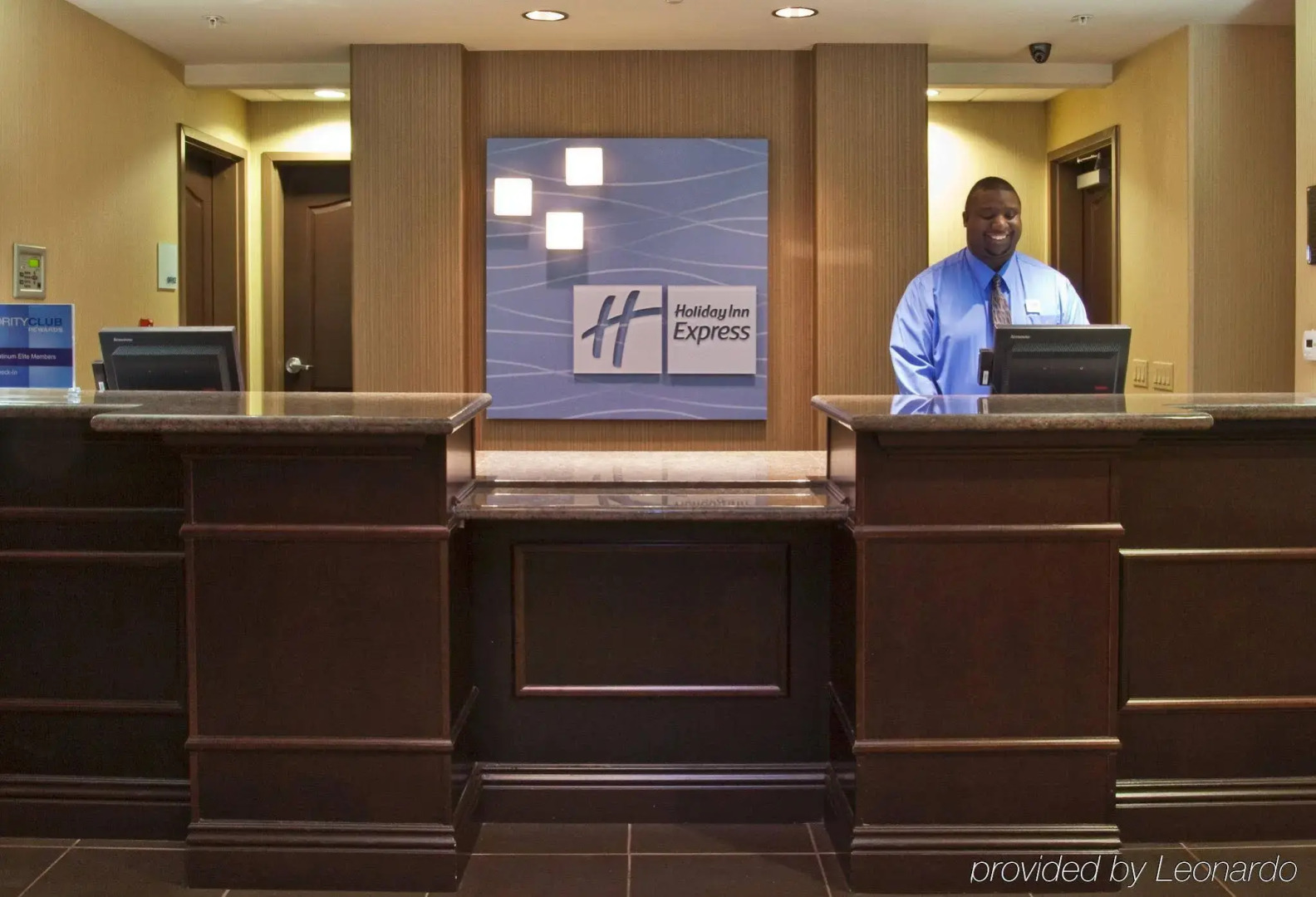 Holiday Inn Express Hotel & Suites Fresno South by IHG