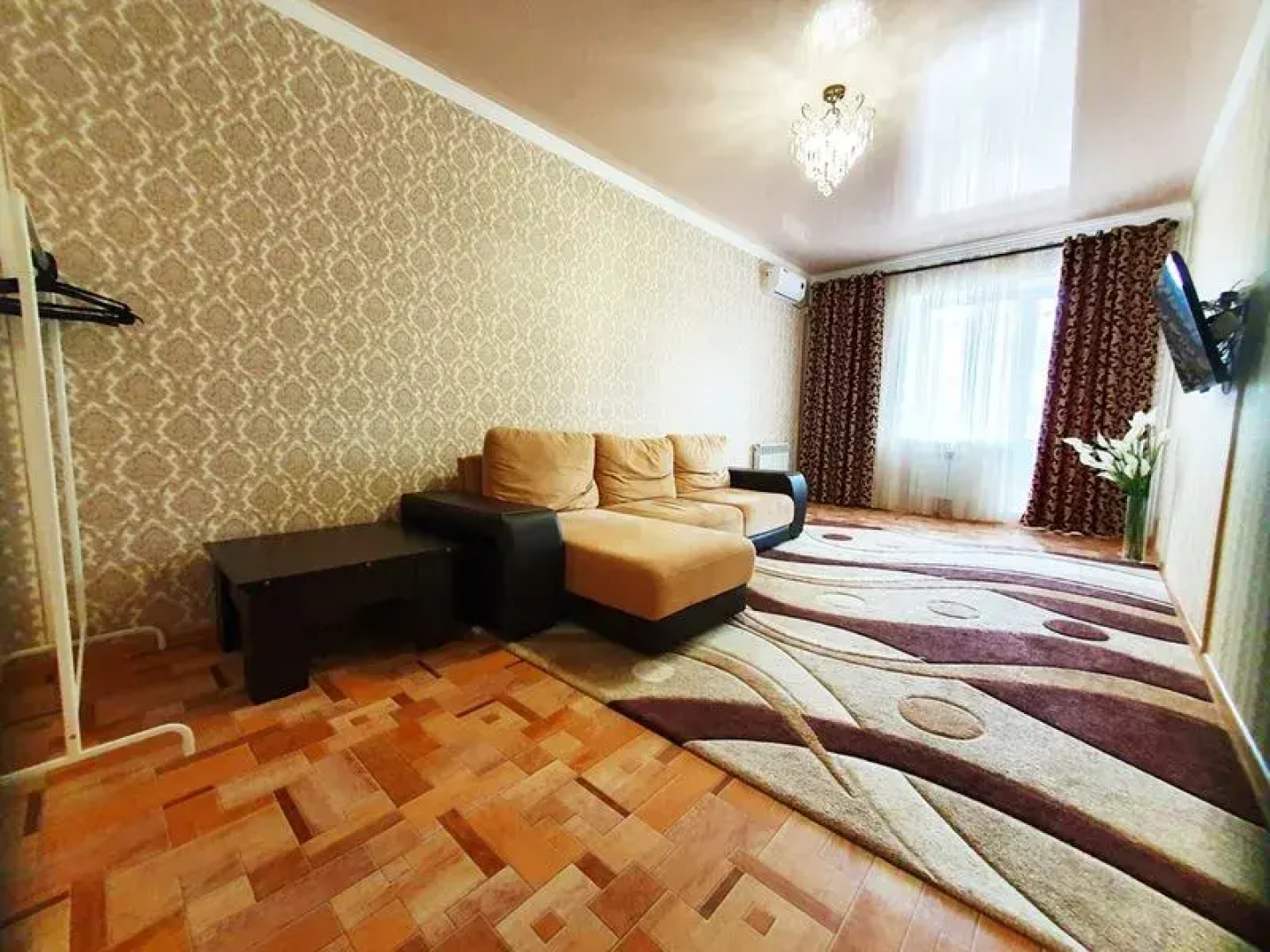 Two pillows on street Sverdlova, 60 (Business)