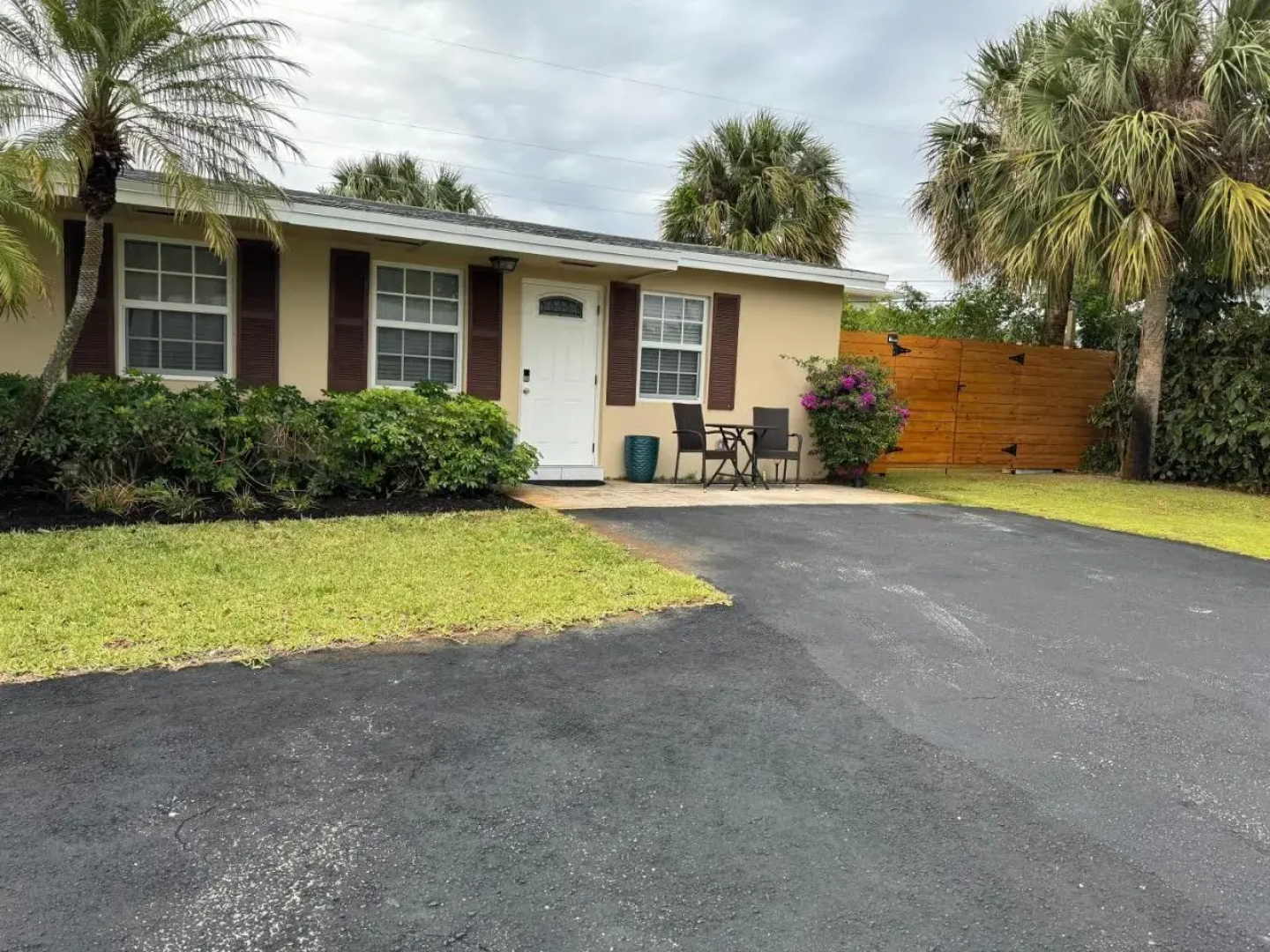 Cozy 2 bedroom near intercoastal & beaches
