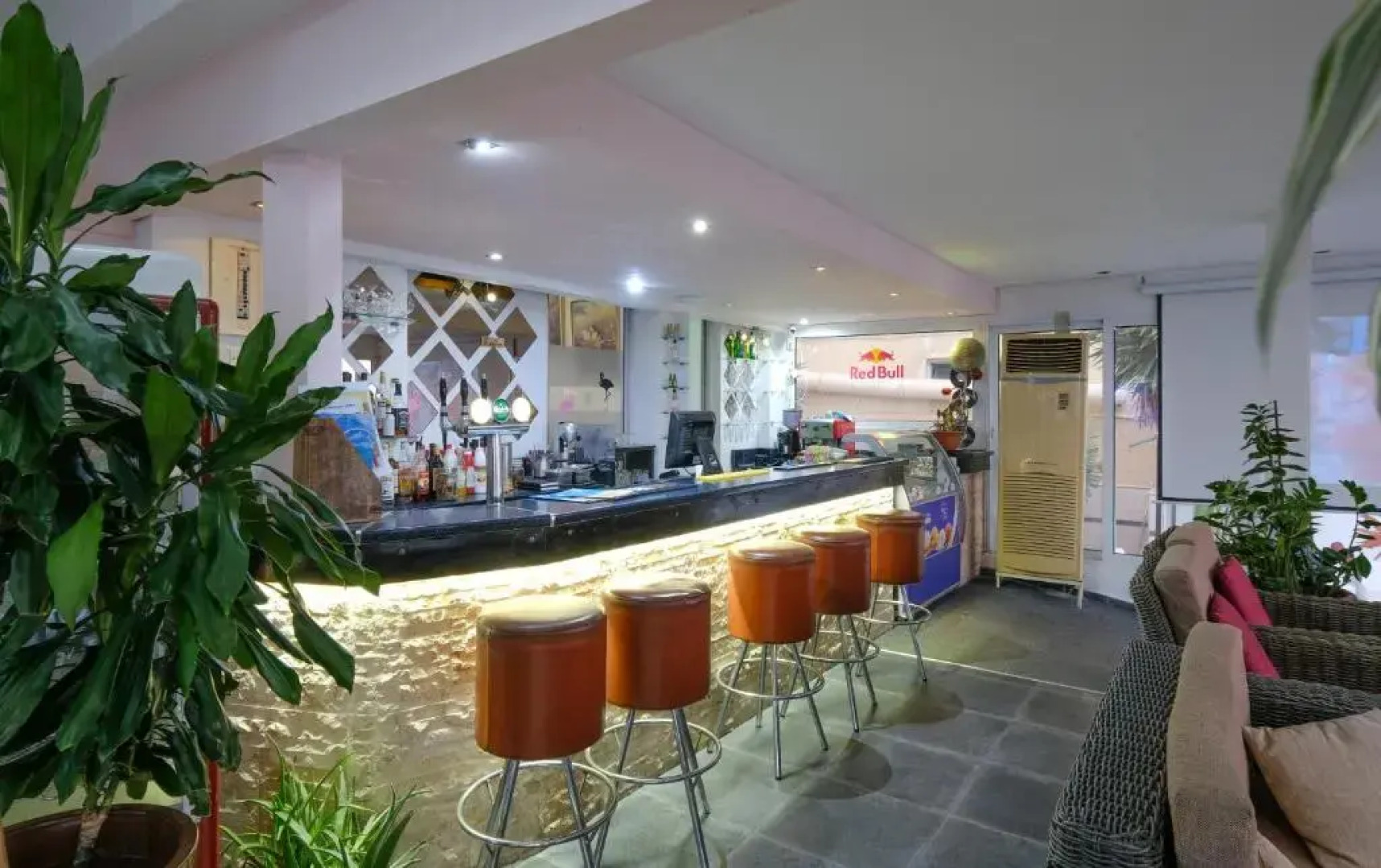 Flamingo Beach Hotel