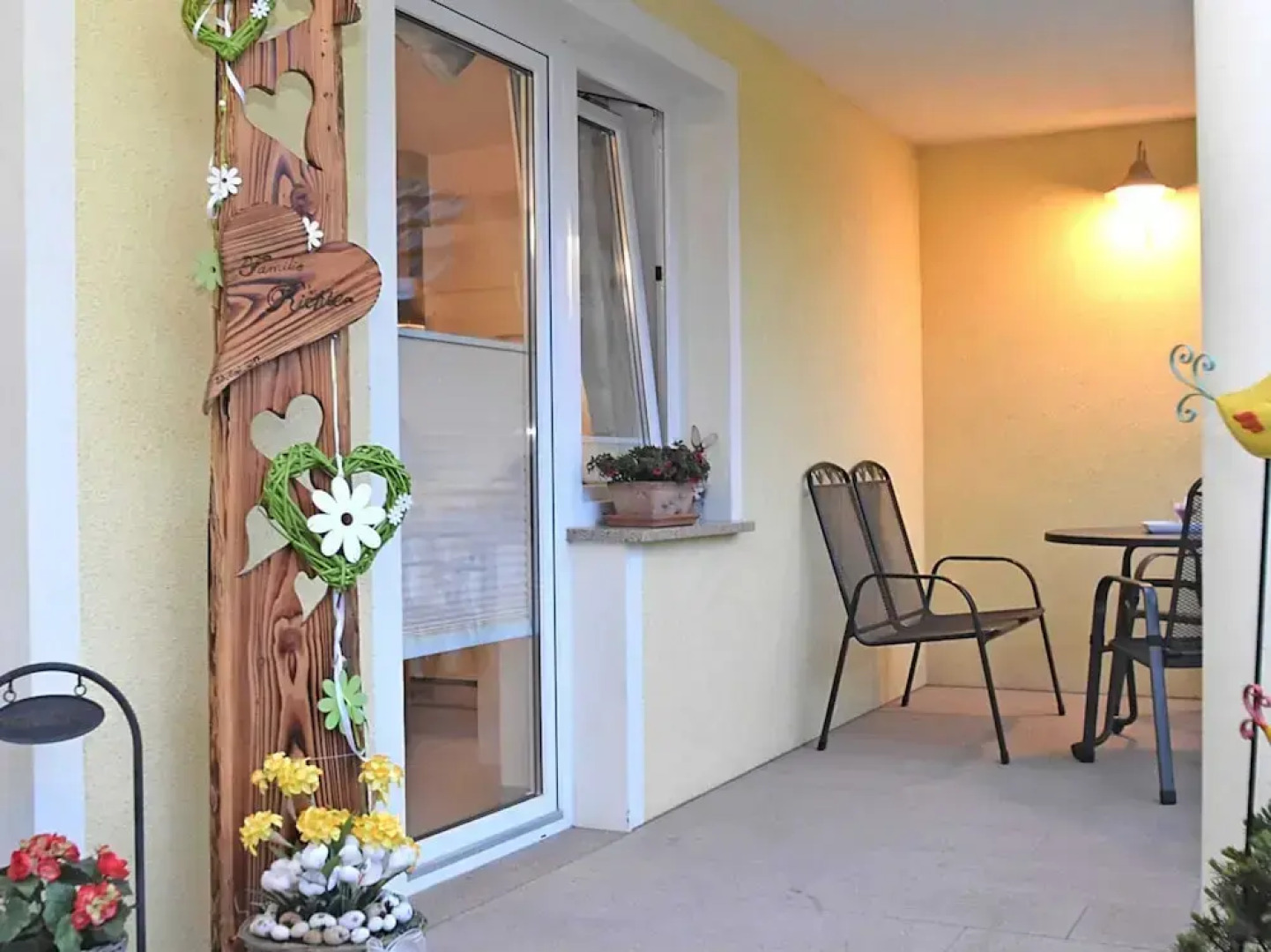 Roomy Apartment in Lichtenhain With Pond