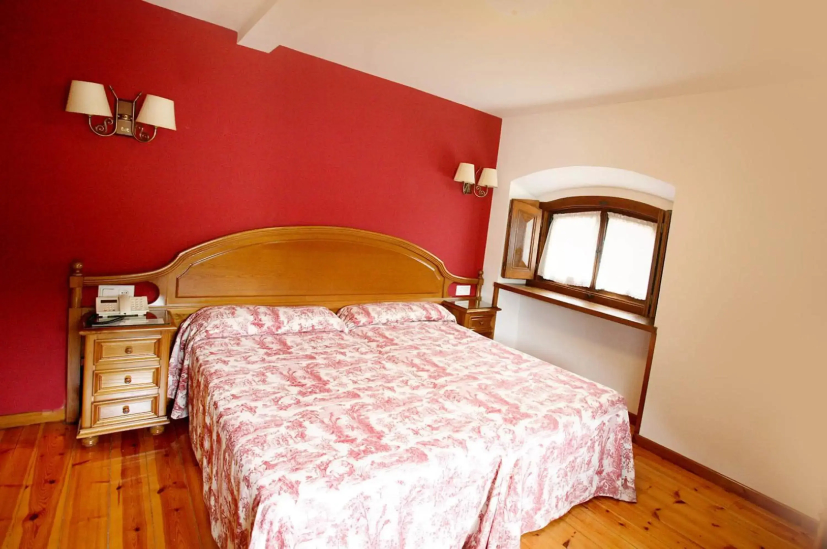 Hotel Puente Romano