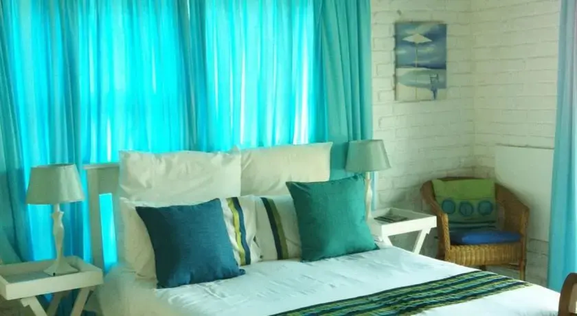 Big Blue Beach Lodge