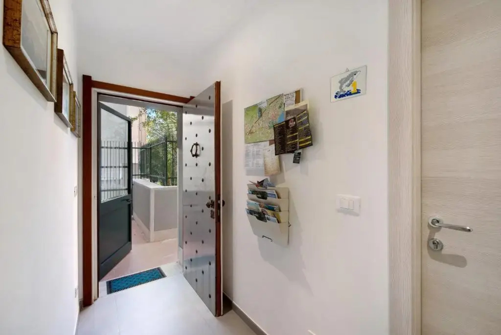 Valeria 3- Arenzanohost