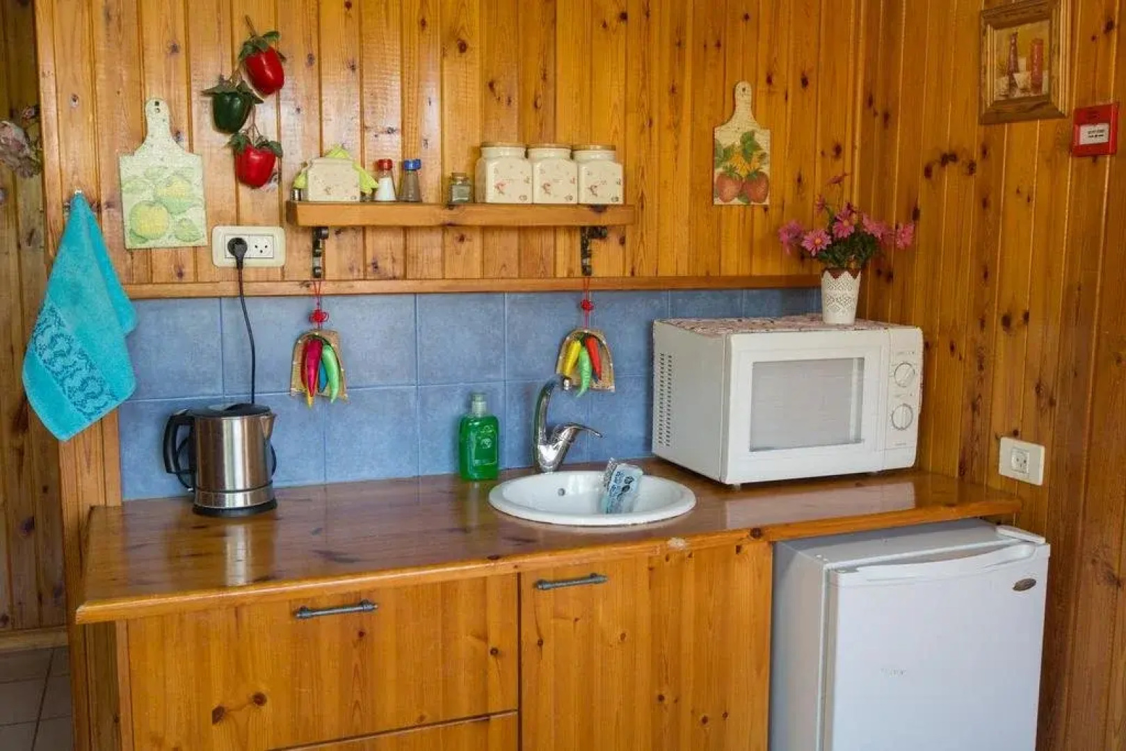 Leyad Hashmura Lodging