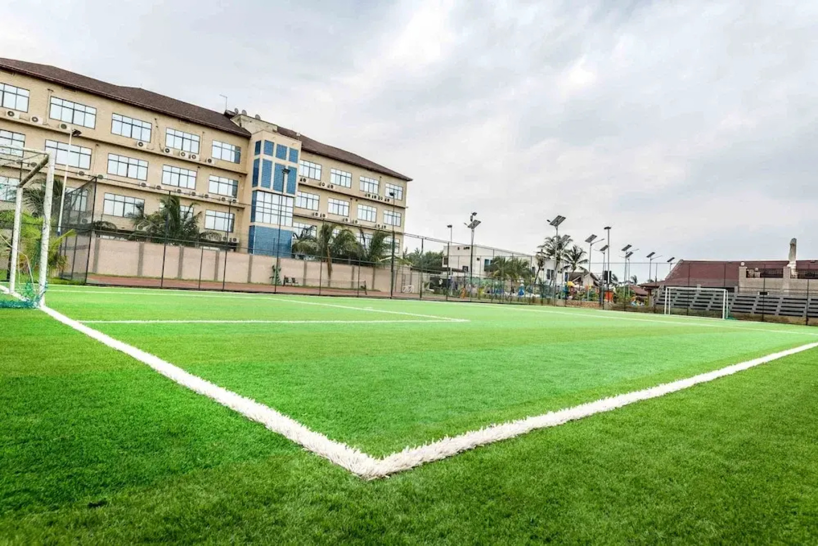 City Escape Hotel Prampram