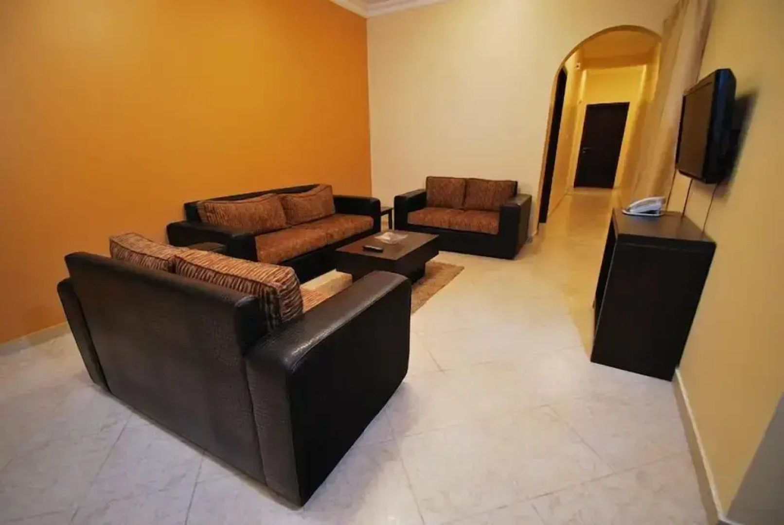 Peninsula Suites